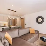 Olive Luxury *